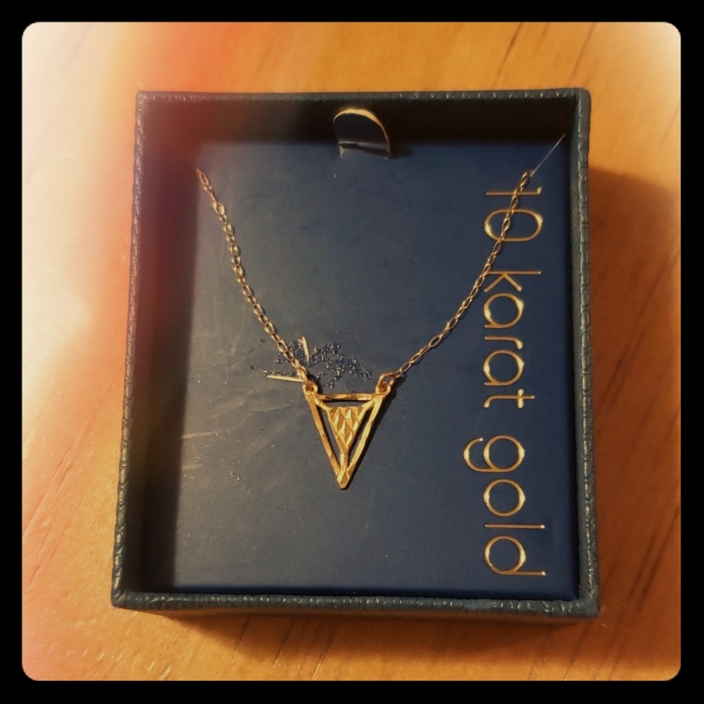 Dainty 10k Gold triangle pendant Necklace